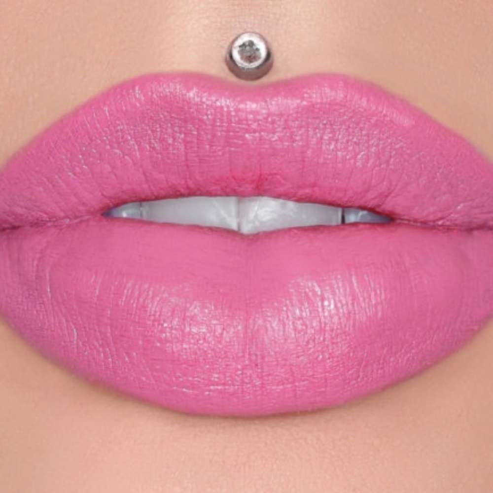 Jeffree Star Velvet Trap Lipstick – Holy Fashion | BRAND NEW & UNOPENED!